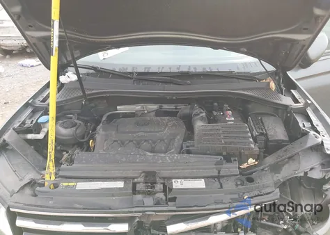 2018 Volkswagen Tiguan 2.0T S z USA, uszkodzony, nr VIN 3VV0B7AX3JM123581